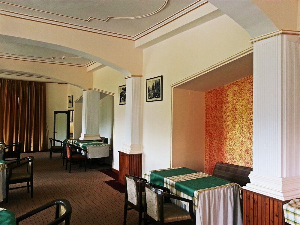 Royal Jardin Whistling Pines Resort Шимла Экстерьер фото