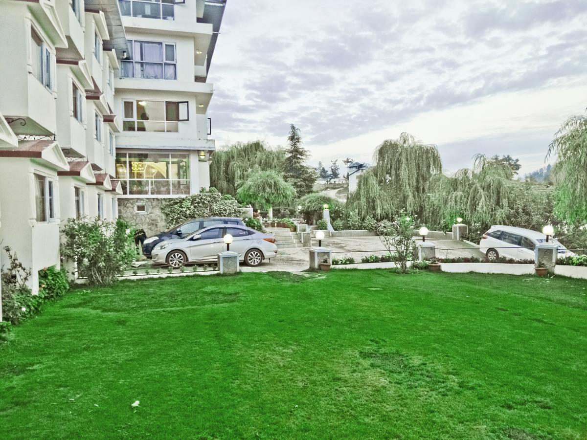 Royal Jardin Whistling Pines Resort Шимла Экстерьер фото